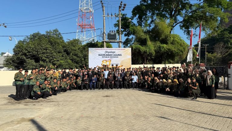 Upacara HUT Mahkamah Agung RI ke-81