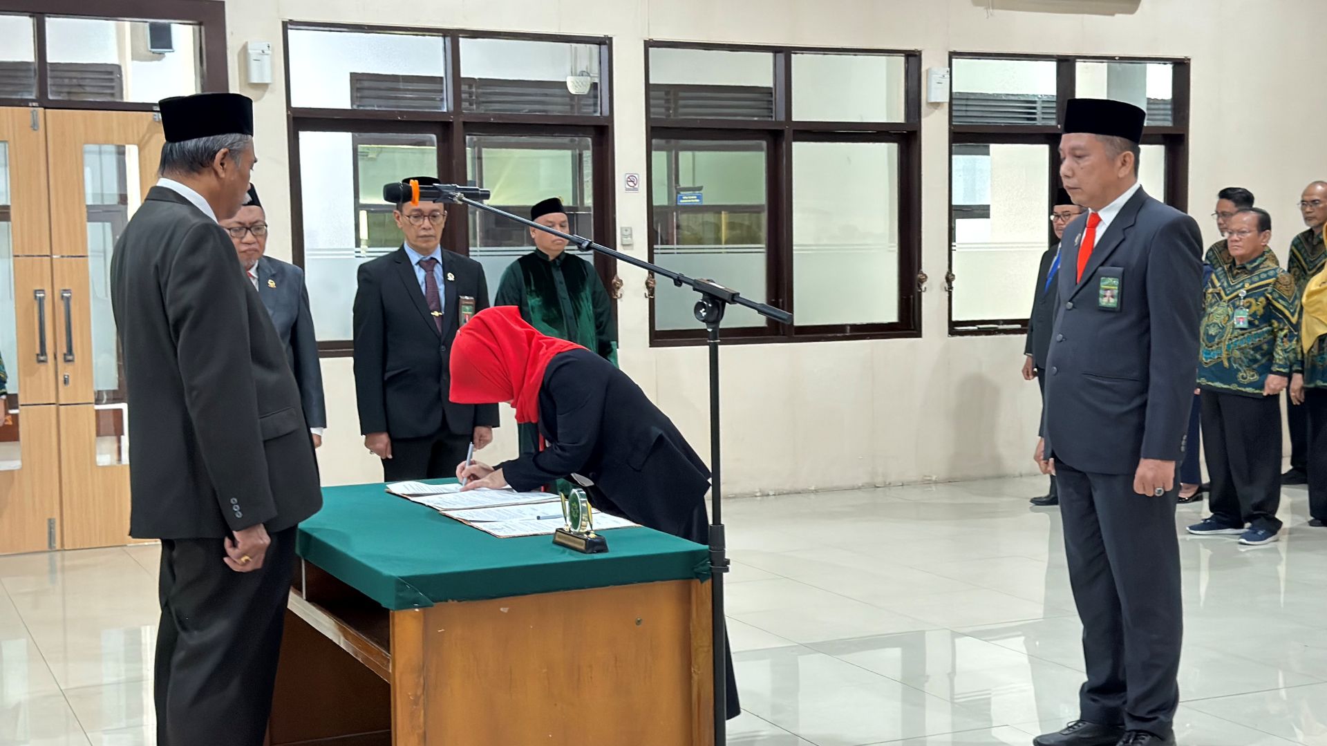 Pelantikan Kepala Bagian Umum dan Keuangan serta Kepala Bagian Perencanaan dan Kepegawaian