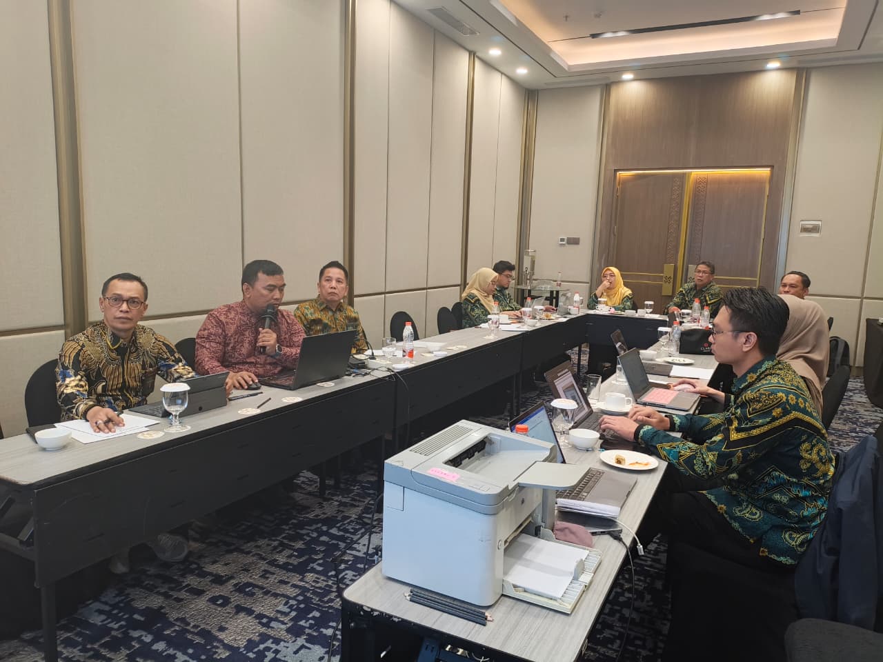 Rapat Koordinasi Progres Renovasi Gedung Kantor