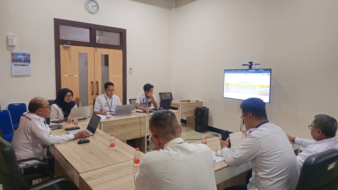 Rapat Evaluasi Tim Website